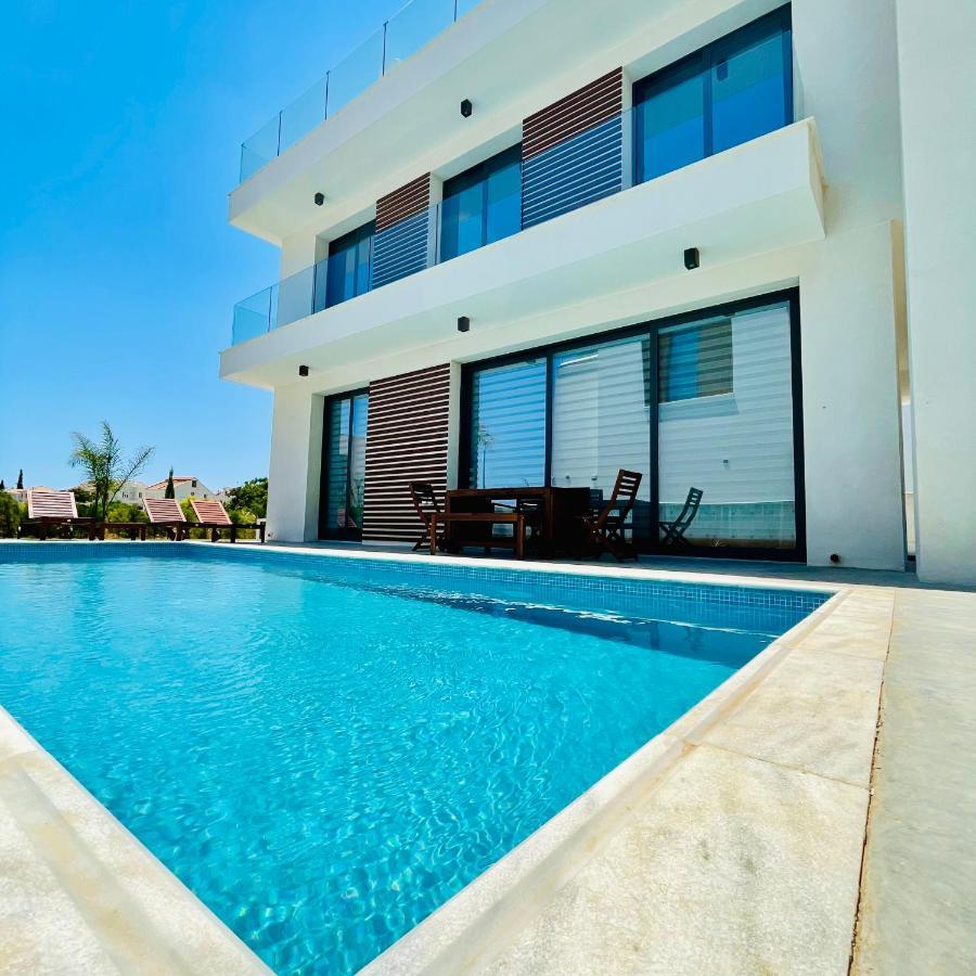 By The Beach Villa Natalya プロタラス エクステリア 写真